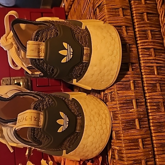 Authentic adidas running sneakers 7 - Picture 3 of 7